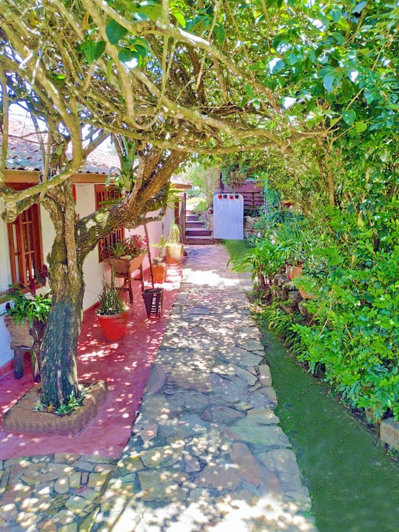 Pousada Kokopelli Lavras Novas Kültér fotó